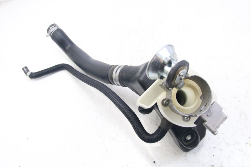 photo de KOREK ZBIORNIKA PALIWA YAMAHA D'ELIGHT DELIGHT 125 (2017 - 2020) - Zoom stanu zużycia