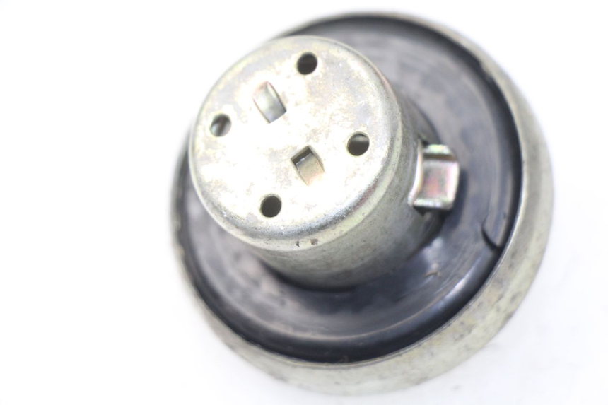 photo de KOREK ZBIORNIKA PALIWA LINTEX FEVER 2T 50 (2009 - 2022) - Zoom stanu zużycia