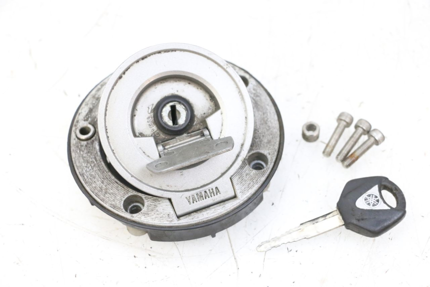 photo de KOREK ZBIORNIKA PALIWA YAMAHA FJR ABS 1300 (2006 - 2012) - Zoom stanu zużycia