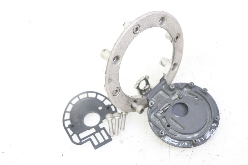 photo de KOREK ZBIORNIKA PALIWA SUZUKI GS GSE 500 (2001 - 2003) - Zoom stanu zużycia