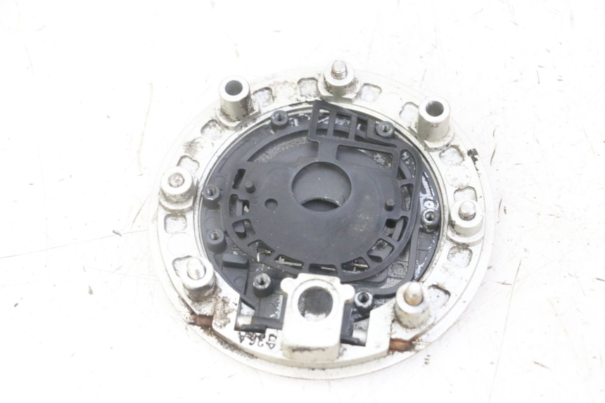 photo de KOREK ZBIORNIKA PALIWA SUZUKI GS GSE 500 (2001 - 2003) - Inny kąt widzenia