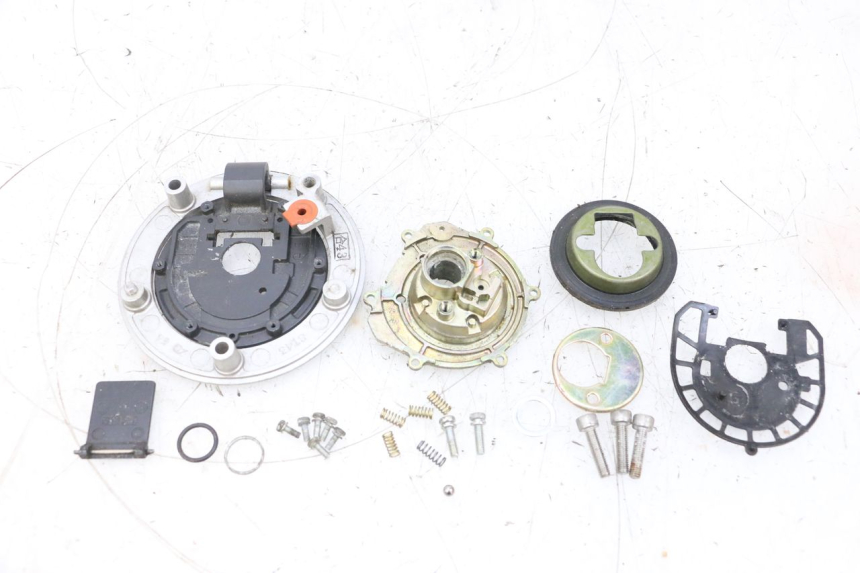 photo de KOREK ZBIORNIKA PALIWA SUZUKI GSXR GSX-R 1000 (2003 - 2004) - Punkty mocowania