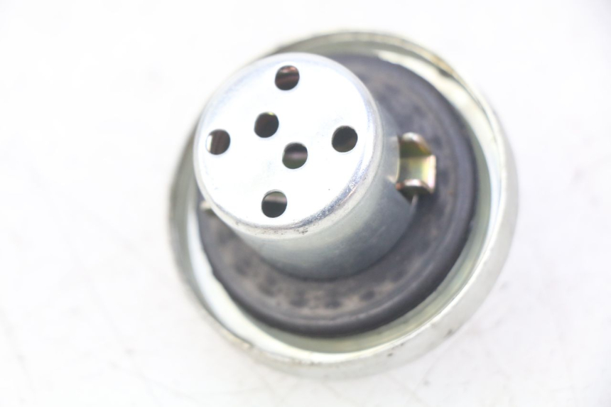 photo de KOREK ZBIORNIKA PALIWA JM MOTORS GT LINE 4T 50 (2021 - 2023) - Zoom stanu zużycia