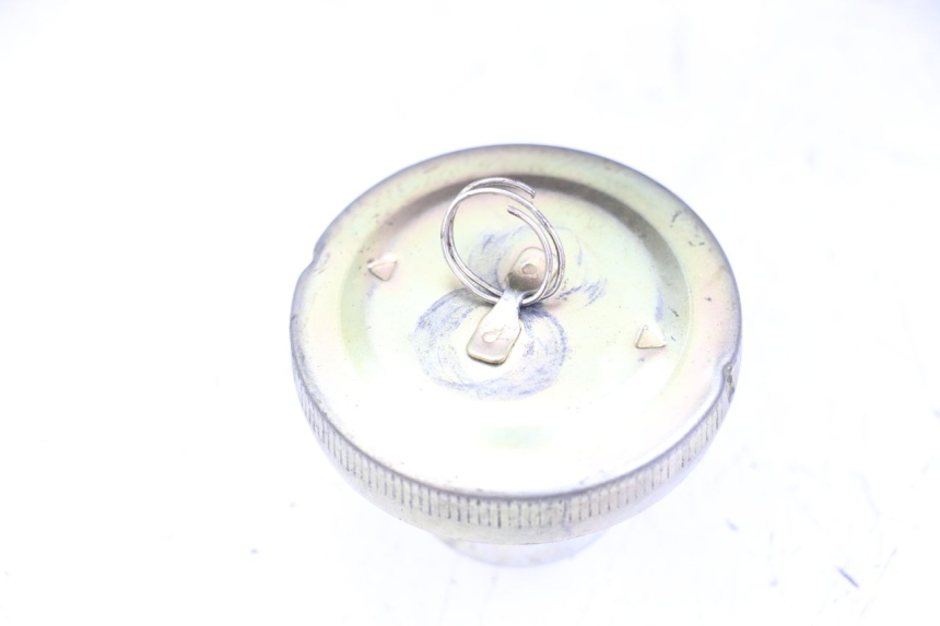 photo de KOREK ZBIORNIKA PALIWA SYM JET 14 4T 50 (2018 - 2022) - Zoom stanu zużycia