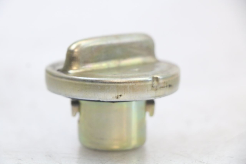 photo de KOREK ZBIORNIKA PALIWA JM MOTORS VX 125 (2022 - 2025) - Zoom stanu zużycia