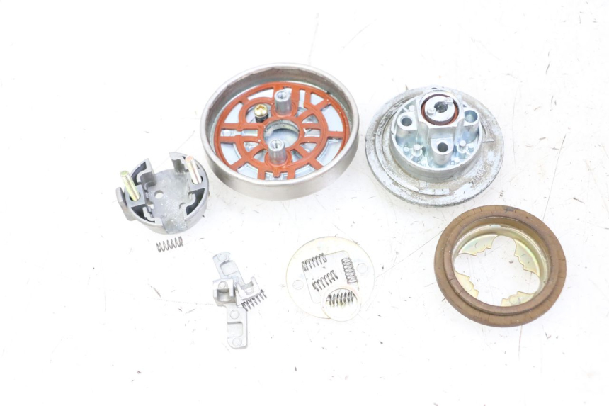 photo de KOREK ZBIORNIKA PALIWA KEEWAY K-LIGHT KLIGHT 125 (2018 - 2025) - Zoom stanu zużycia