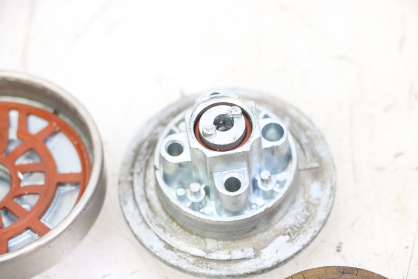 photo de KOREK ZBIORNIKA PALIWA KEEWAY K-LIGHT KLIGHT 125 (2018 - 2025) - Zbliżenie techniczne