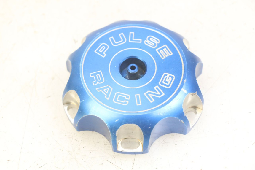 photo de KOREK ZBIORNIKA PALIWA KAWASAKI KX 85 (2001 - 2013) - Zoom stanu zużycia