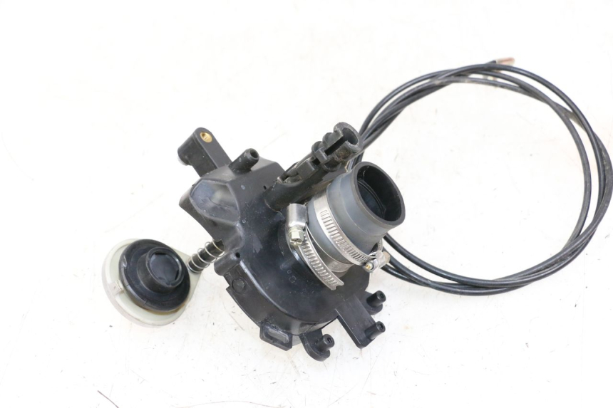 photo de KOREK ZBIORNIKA PALIWA SYM MIO 50 (2011 - 2017) - Inny kąt widzenia