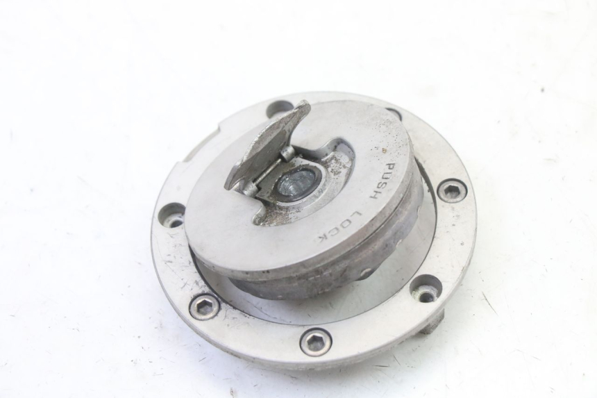 photo de KOREK ZBIORNIKA PALIWA HONDA NTV DEAUVILLE ABS 700 (2007 - 2016) - Inny kąt widzenia