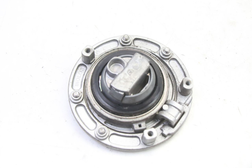 photo de KOREK ZBIORNIKA PALIWA HONDA NTV DEAUVILLE ABS 700 (2007 - 2016) - Zbliżenie techniczne