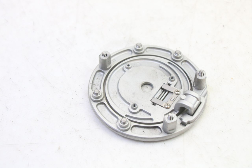 photo de KOREK ZBIORNIKA PALIWA HONDA NTV DEAUVILLE 650 (2001 - 2006) - Zbliżenie techniczne