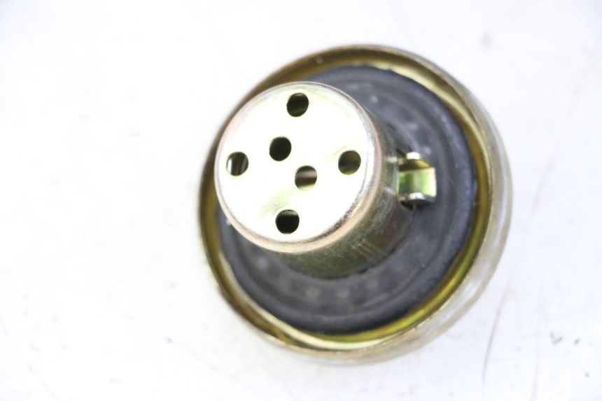 photo de KOREK ZBIORNIKA PALIWA JM MOTORS OLDIES GT 4T 50 (2018 - 2025) - Zoom stanu zużycia