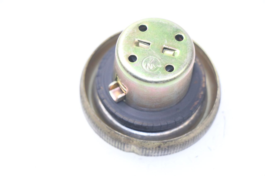 photo de KOREK ZBIORNIKA PALIWA SYM ORBIT 2 4T 50 (2008 - 2017) - Inny kąt widzenia