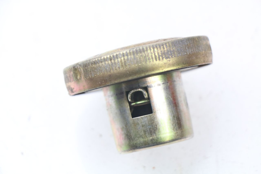 photo de KOREK ZBIORNIKA PALIWA SYM ORBIT 2 50 (2008 - 2014) - Zoom stanu zużycia