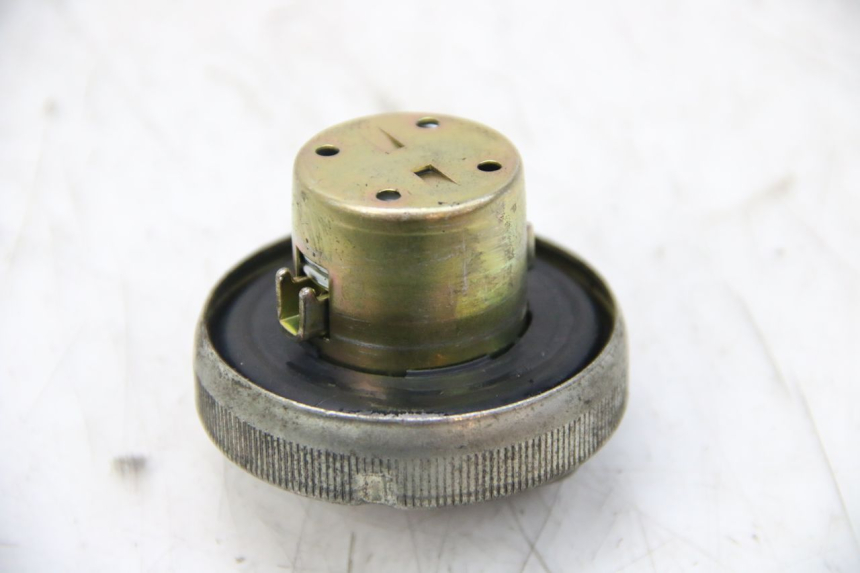 photo de KOREK ZBIORNIKA PALIWA HONDA PES PS I 125 (2006 - 2012) - Zoom stanu zużycia