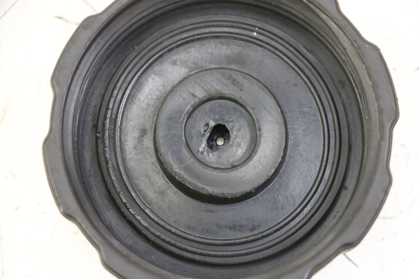 photo de KOREK ZBIORNIKA PALIWA PEUGEOT TKR TREKKER FURIOUS 50 (2005 - 2014) - Szczegół części