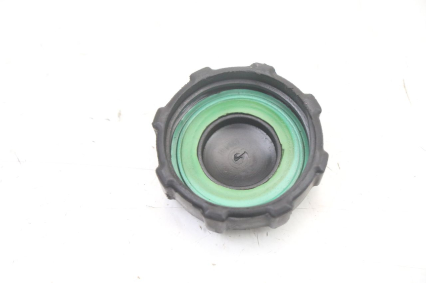 photo de KOREK ZBIORNIKA PALIWA PIAGGIO ZIP 4T 50 (2018 - 2020) - Zoom stanu zużycia