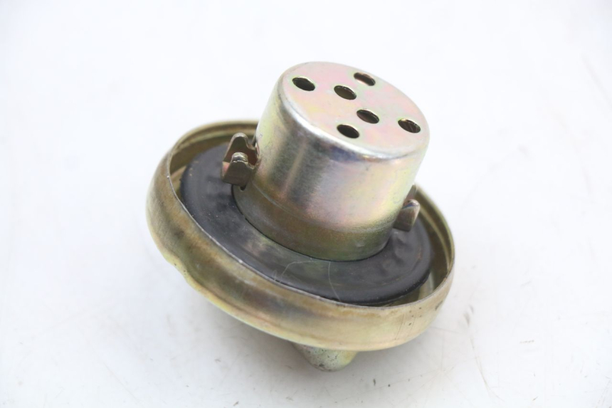 photo de KOREK ZBIORNIKA PALIWA EUROCKA R8 4T 50 (2013 - 2022) - Zoom stanu zużycia