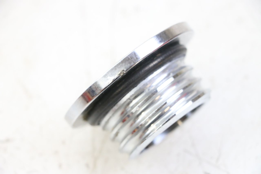 photo de KOREK ZBIORNIKA PALIWA REGAL RAPTOR SPYDER 125 (2010 - 2018) - Zbliżenie techniczne