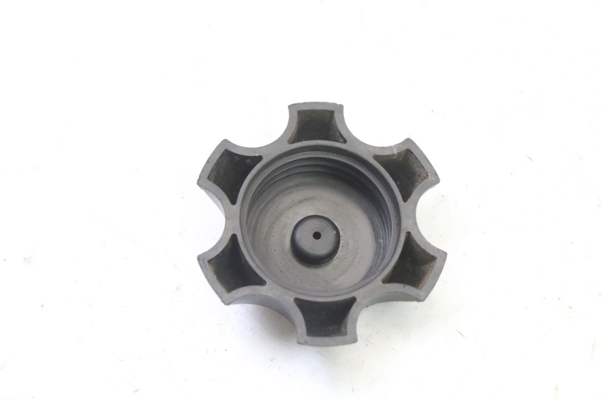 photo de KOREK ZBIORNIKA PALIWA APOLLO RFZ 125 - Zoom stanu zużycia