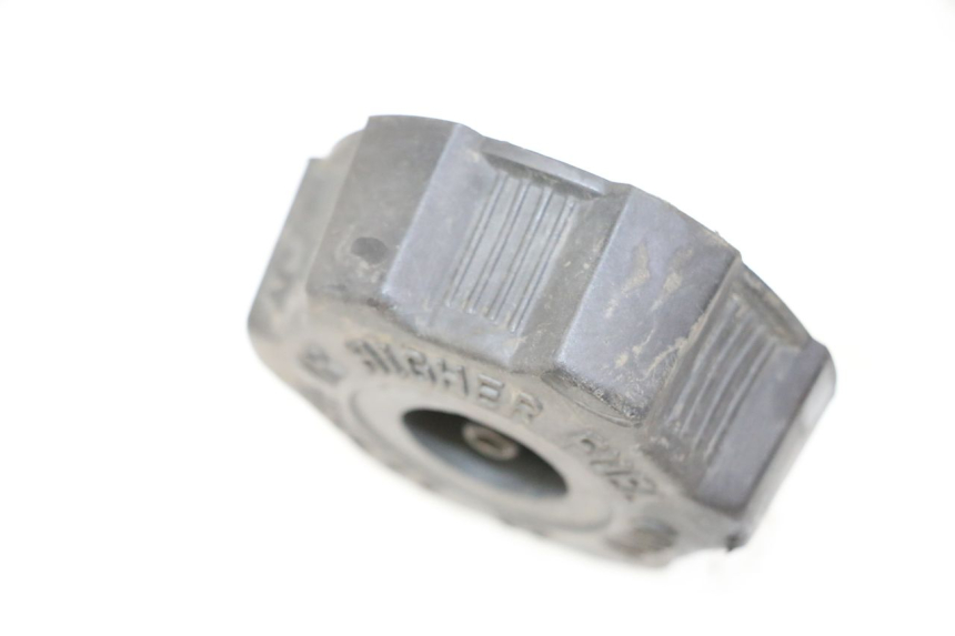 photo de KOREK ZBIORNIKA PALIWA HYTRACK S 150 (2003 - 2011) - Zoom stanu zużycia