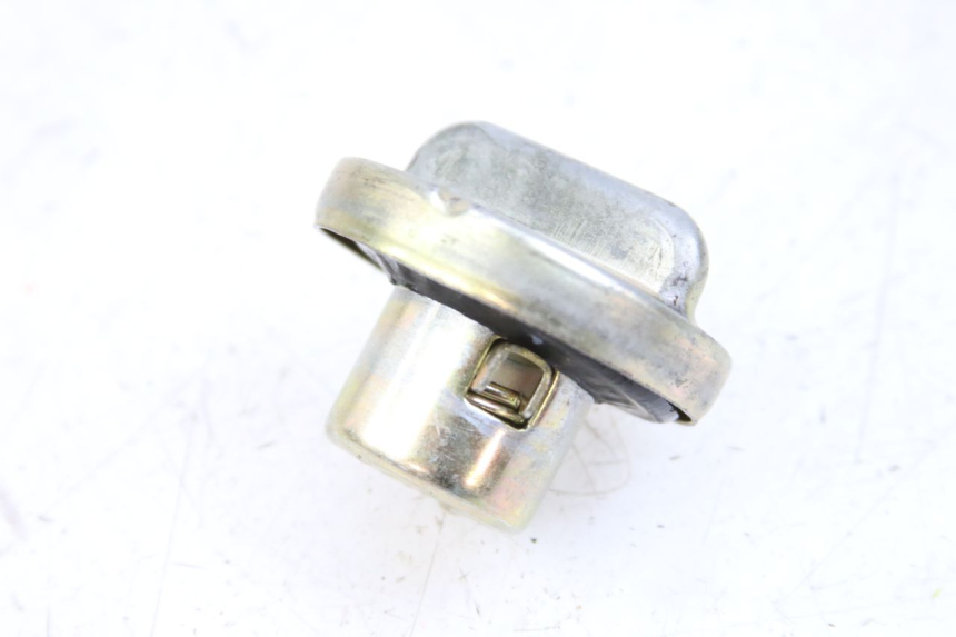 photo de KOREK ZBIORNIKA PALIWA JM MOTORS SANTANA 50 (2014 - 2023) - Zoom stanu zużycia