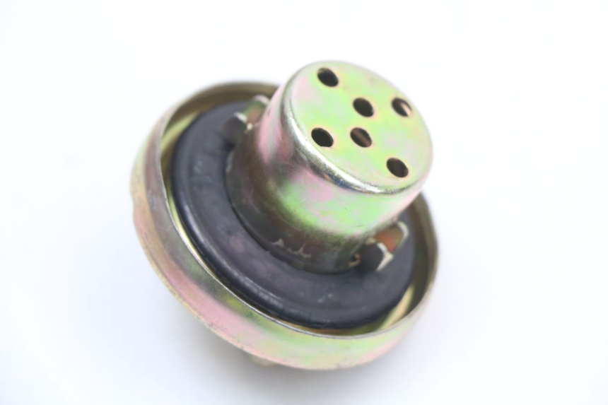 photo de KOREK ZBIORNIKA PALIWA JM MOTORS SANTANA 50 (2014 - 2023) - Zoom stanu zużycia