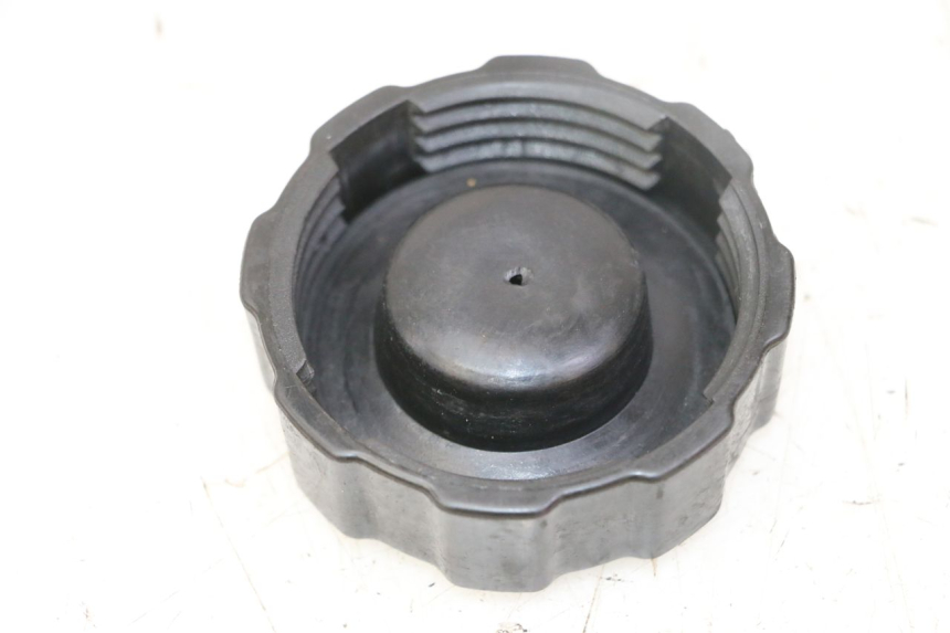 photo de KOREK ZBIORNIKA PALIWA PEUGEOT SATELIS 125 (2013 - 2018) - Szczegół części