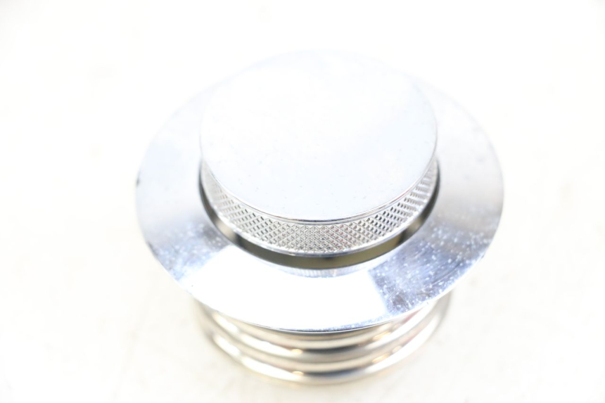 photo de KOREK ZBIORNIKA PALIWA HARLEY DAVIDSON SPORTSTER XL CUSTOM 1200 (2003 - 2004) - Widok główny