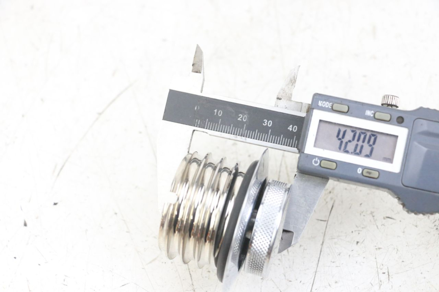 photo de KOREK ZBIORNIKA PALIWA HARLEY DAVIDSON SPORTSTER XL CUSTOM 1200 (2003 - 2004) - Stan powierzchni