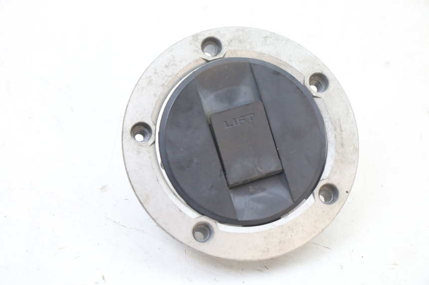 photo de KOREK ZBIORNIKA PALIWA SUZUKI GSX F GSXF 650 (2007 - 2015) - Zbliżenie techniczne