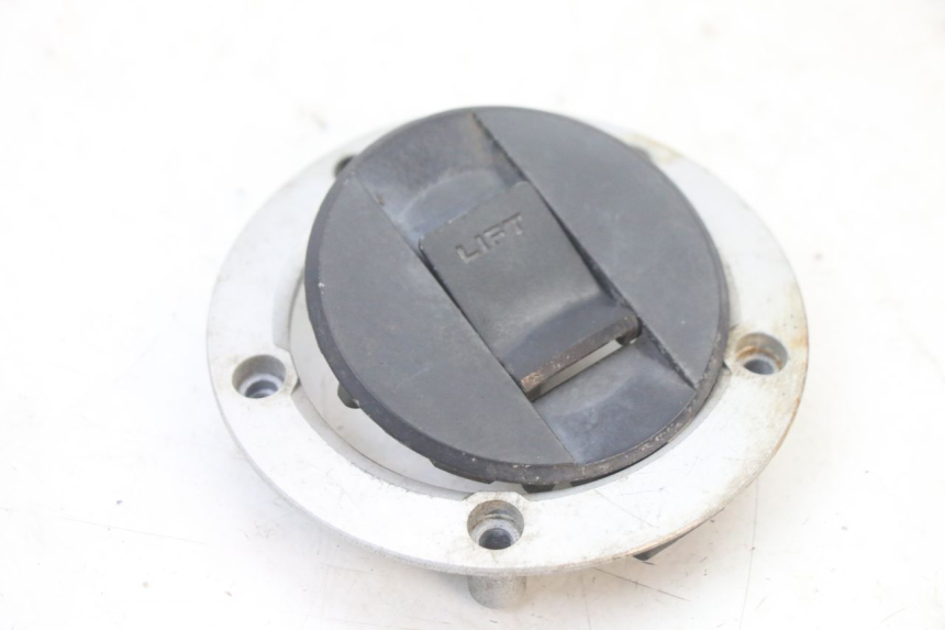 photo de KOREK ZBIORNIKA PALIWA SUZUKI GSX F GSXF 650 (2007 - 2015) - Zoom stanu zużycia