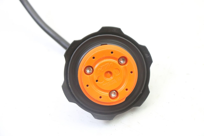 photo de KOREK ZBIORNIKA PALIWA KTM SX 85 (2013 - 2017) - Zbliżenie techniczne