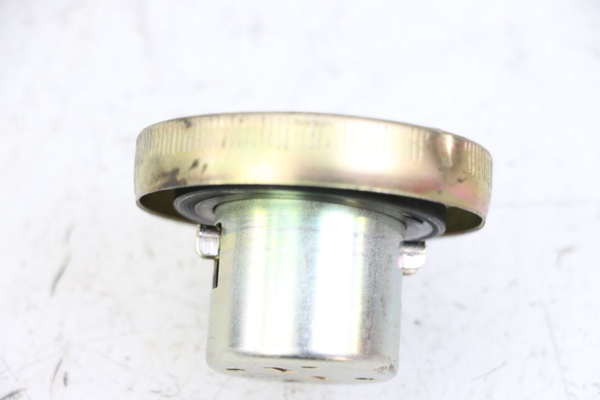 photo de KOREK ZBIORNIKA PALIWA SYM FIDDLE 3 III 50 (2014 - 2020) - Zoom stanu zużycia