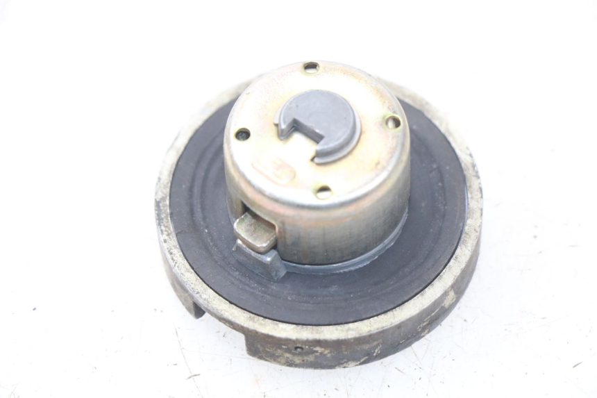 photo de KOREK ZBIORNIKA PALIWA BAOTIAN TRAVEL SPIRIT 50 (2010 - 2012) - Zoom stanu zużycia