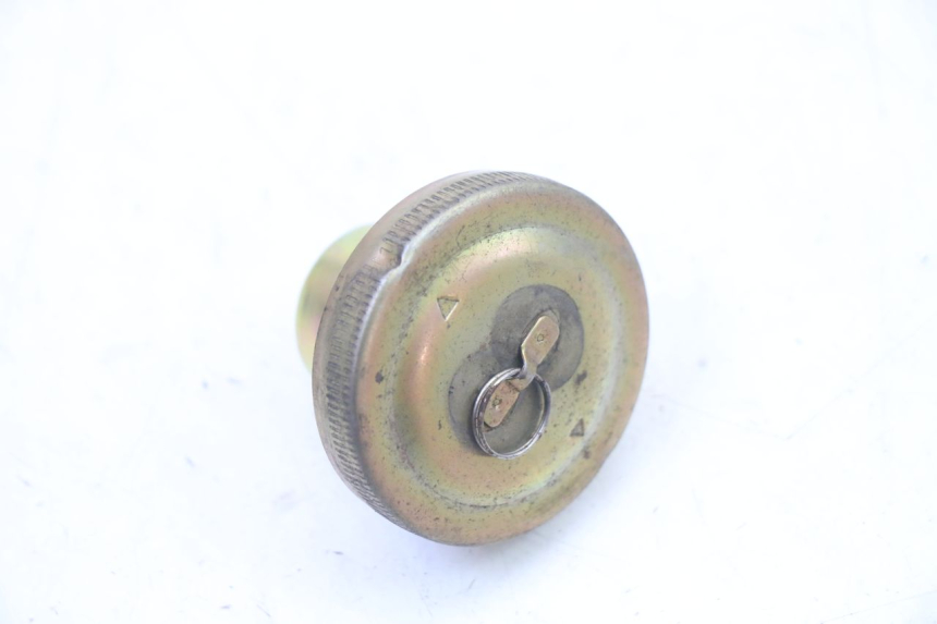 photo de KOREK ZBIORNIKA PALIWA PEUGEOT TWEET 4T 50 (2014 - 2019) - Zoom stanu zużycia