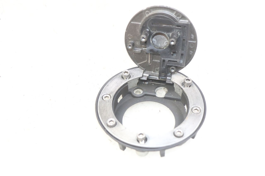 photo de KOREK ZBIORNIKA PALIWA SYM WOLF SB 125 (2011 - 2018) - Zoom stanu zużycia