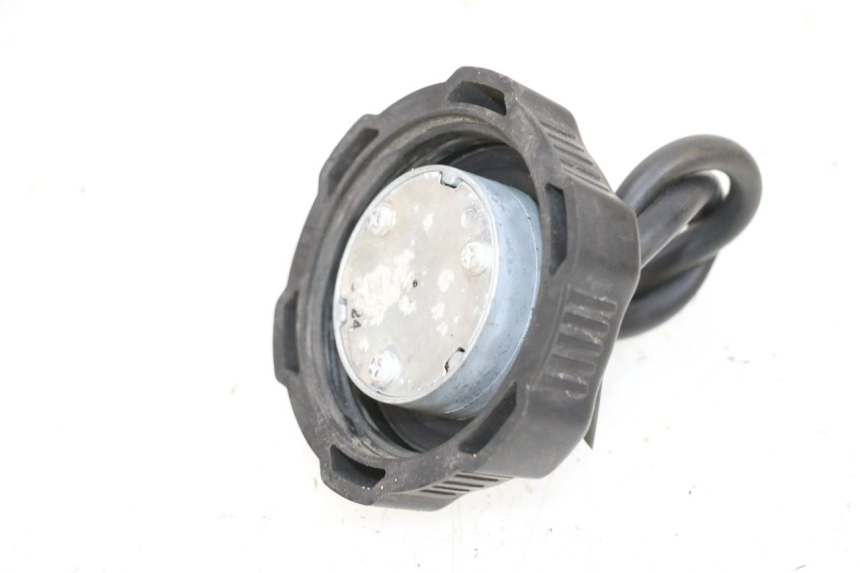 photo de KOREK ZBIORNIKA PALIWA YAMAHA YFM R RAPTOR 250 (2008 - 2014) - Zoom stanu zużycia