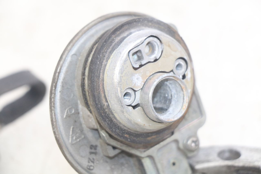 photo de KOREK ZBIORNIKA PALIWA YAMAHA YZF R1 1000 (2007 - 2008) - Zoom stanu zużycia