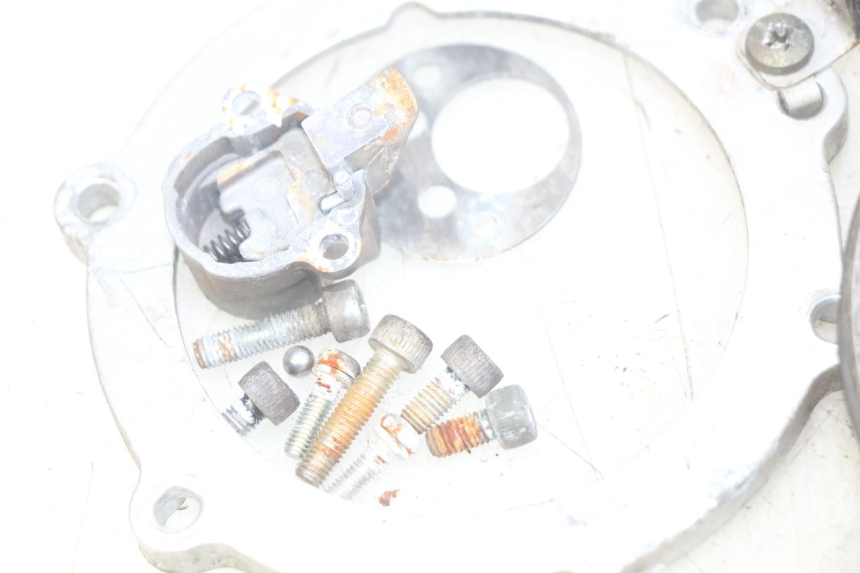 photo de KOREK ZBIORNIKA PALIWA YAMAHA YZF R1 1000 (2007 - 2008) - Punkty mocowania