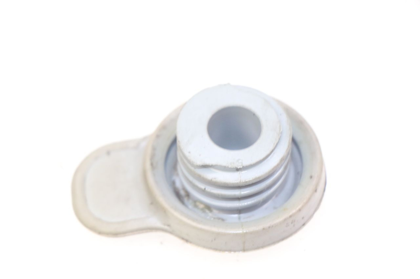 photo de KOREK ZBIORNIKA OLEJU MBK BOOSTER SPIRIT NAKED 50 (2004 - 2017) - Szczegół części