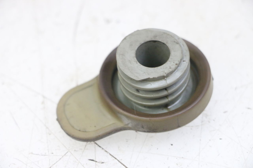 photo de KOREK ZBIORNIKA OLEJU MBK BOOSTER SPIRIT NAKED 50 (2004 - 2017) - Szczegół części