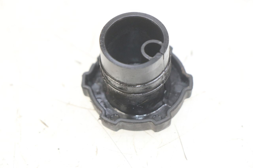 photo de KOREK ZBIORNIKA OLEJU PIAGGIO FLY 2T 50 (2004 - 2017) - Zoom stanu zużycia