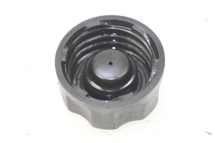 photo de KOREK ZBIORNIKA OLEJU PEUGEOT LUDIX 50 (2008 - 2017) - Zoom stanu zużycia