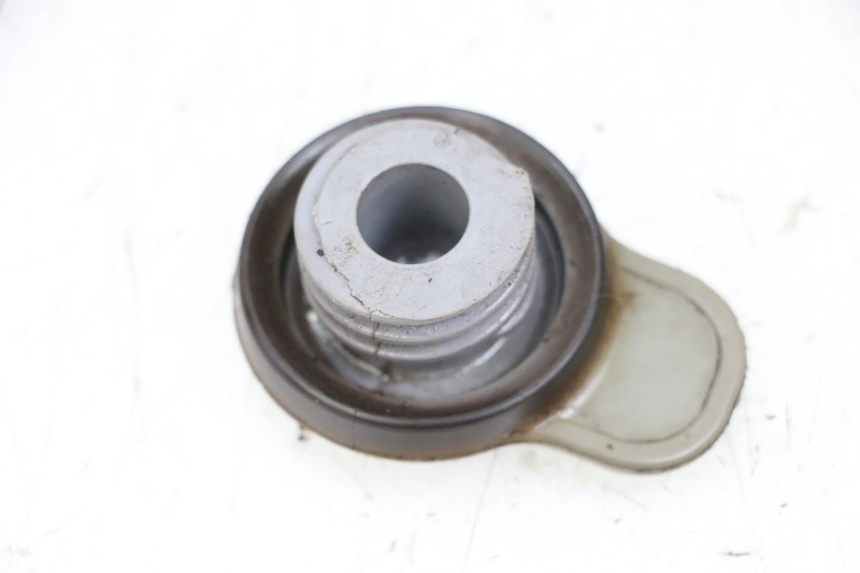 photo de KOREK ZBIORNIKA OLEJU YAMAHA NEO'S NEOS 2T 50 (1998 - 2007) - Zoom stanu zużycia