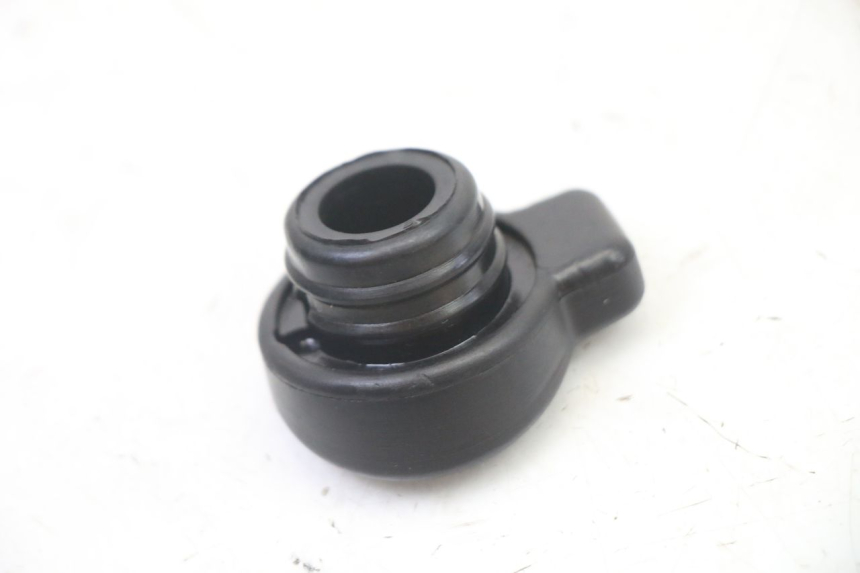 photo de KOREK ZBIORNIKA OLEJU PIAGGIO NEW TYPHOON 50 (2018 - 2021) - Zoom stanu zużycia