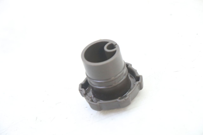 photo de KOREK ZBIORNIKA OLEJU PIAGGIO NRG POWER PUREJET 50 (2018 - 2021) - Zoom stanu zużycia