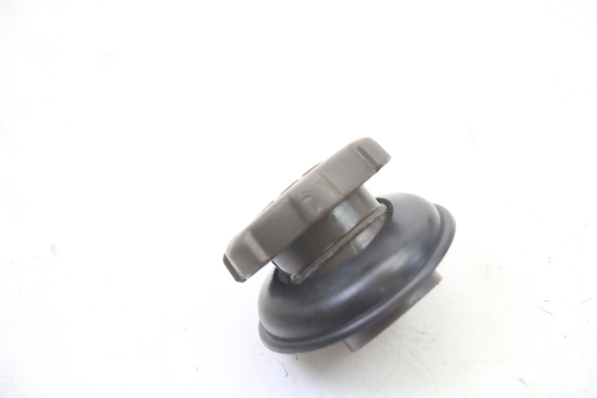 photo de KOREK ZBIORNIKA OLEJU PIAGGIO NRG POWER PUREJET 50 (2018 - 2021) - Szczegół części