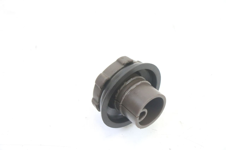 photo de KOREK ZBIORNIKA OLEJU PIAGGIO NRG POWER PUREJET 50 (2018 - 2021) - Zoom stanu zużycia